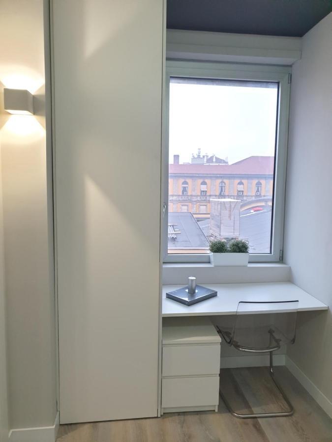 Jewel Apartment Vista Duomo 100M Mediolan Zewnętrze zdjęcie