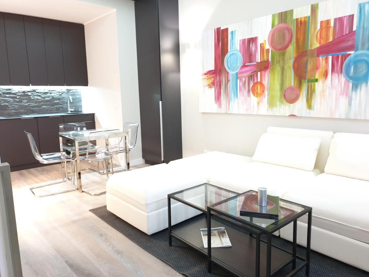 Jewel Apartment Vista Duomo 100M Mediolan Zewnętrze zdjęcie